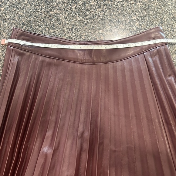 LUCY PARIS Pleated Brown Skirt (Size XS) - Picture 8 of 8